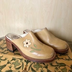 Rare Sendra Limited Release Flower Inlay Clogs